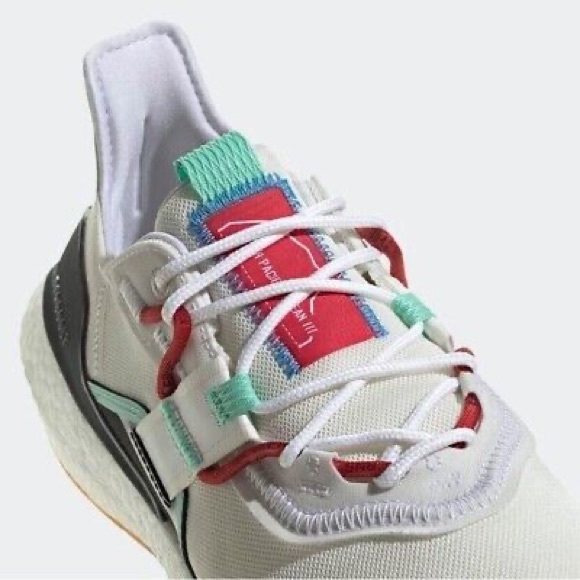 adidas UltraBOOST 22 x Parley Non Dyed - Picture 4 of 9